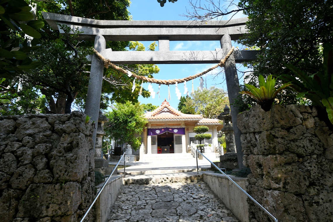 識名宮_11