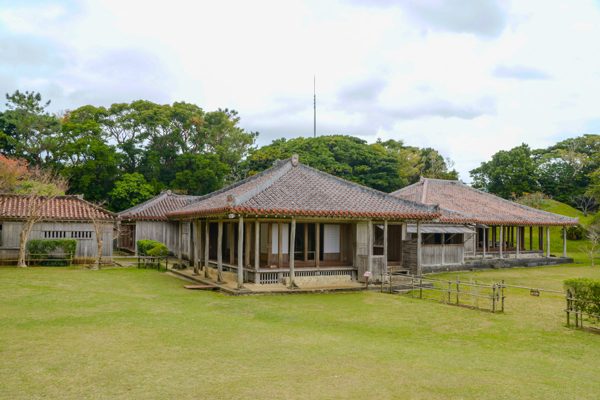 沖縄の伝統建築と暮らしを巡る_5
